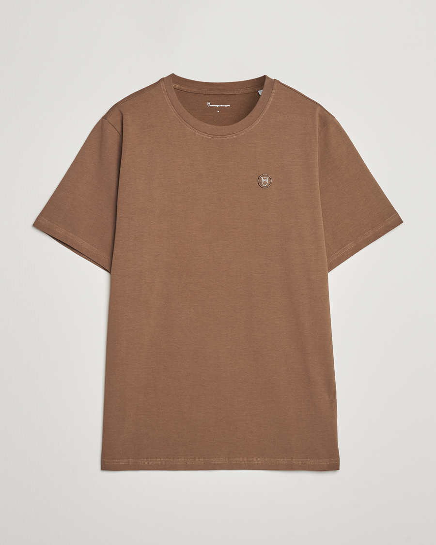 Heren | T-shirts | KnowledgeCotton Apparel | Loake Badge T-Shirt Brown