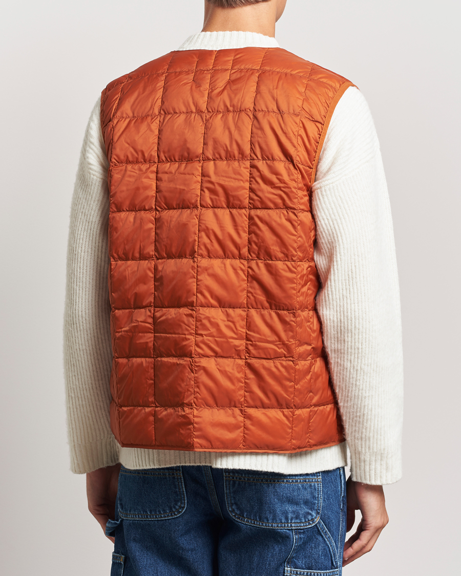 Heren | Jassen | TAION | V-Neck Lightweight Down Vest Brick Orange