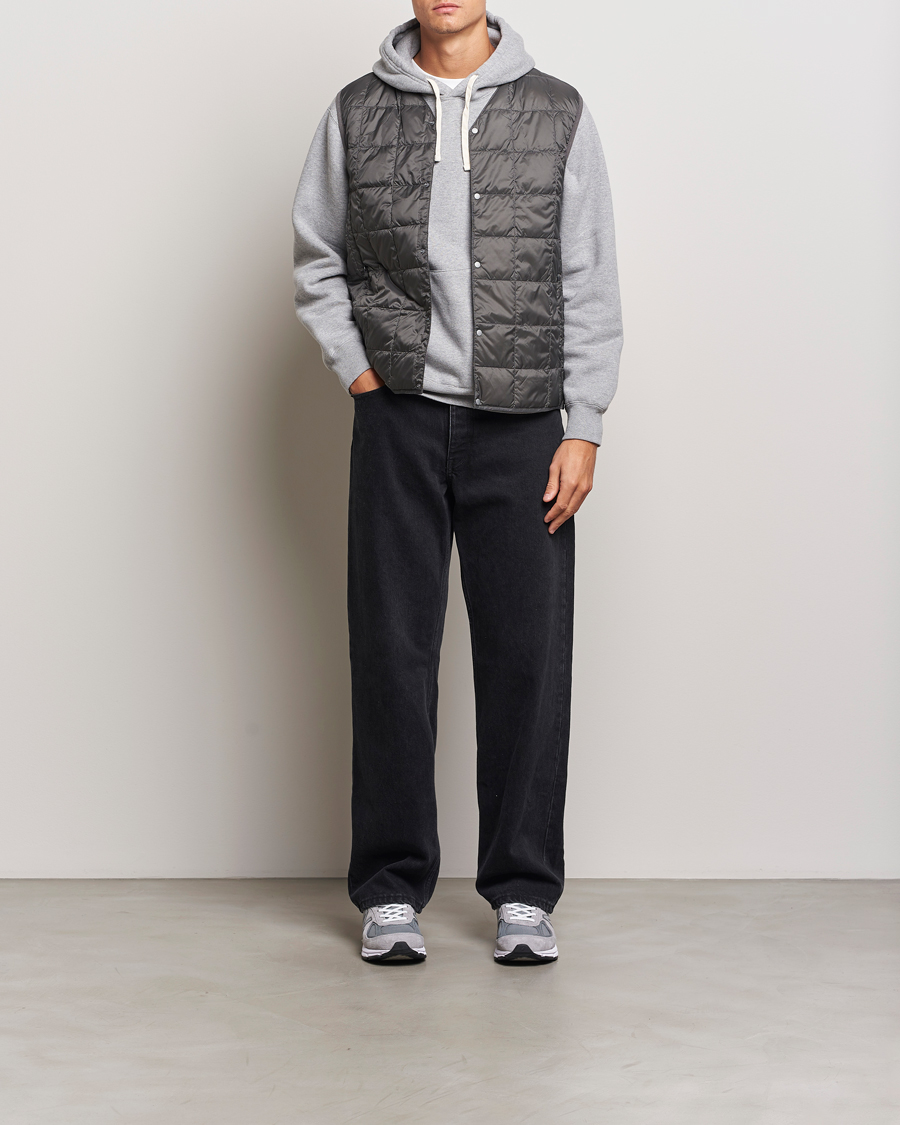 Heren | Jassen | TAION | V-Neck Lightweight Down Vest Dark Grey