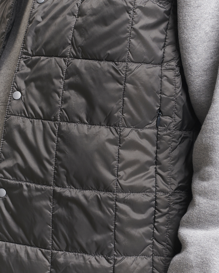 Heren | Jassen | TAION | V-Neck Lightweight Down Vest Dark Grey