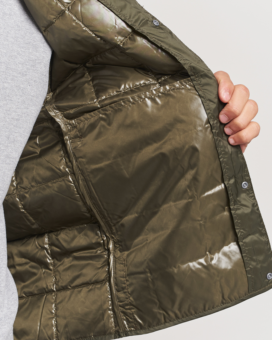 Heren | Jassen | TAION | V-Neck Lightweight Down Vest Dark Olive