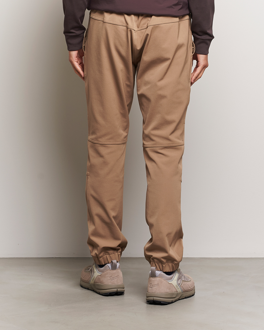 Heren | Broeken | Moncler Grenoble | Belted Tech Pants Beige