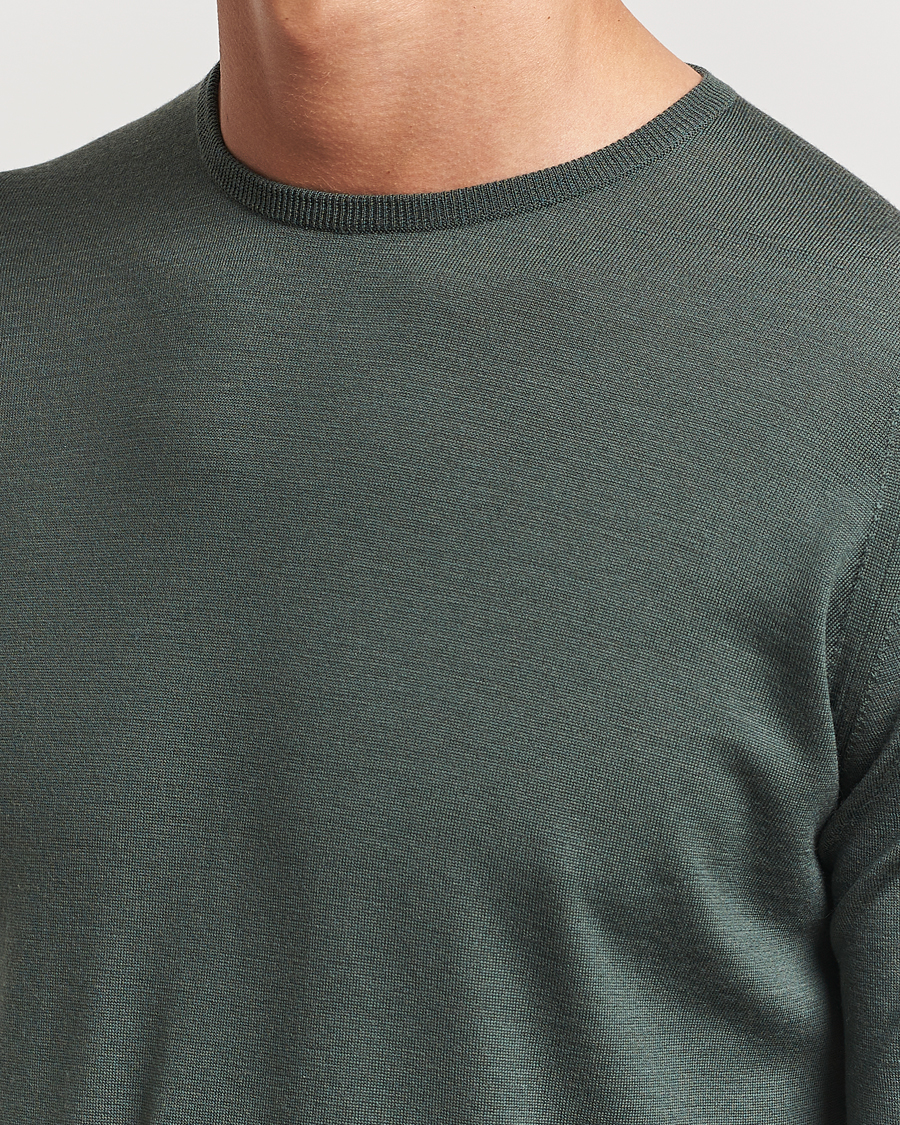 Heren | Truien | John Smedley | Lundy Extra Fine Merino Crew Neck Highland Green