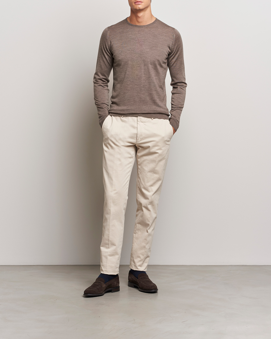 Heren | Truien | John Smedley | Lundy Extra Fine Merino Crew Neck Mushroom Brown