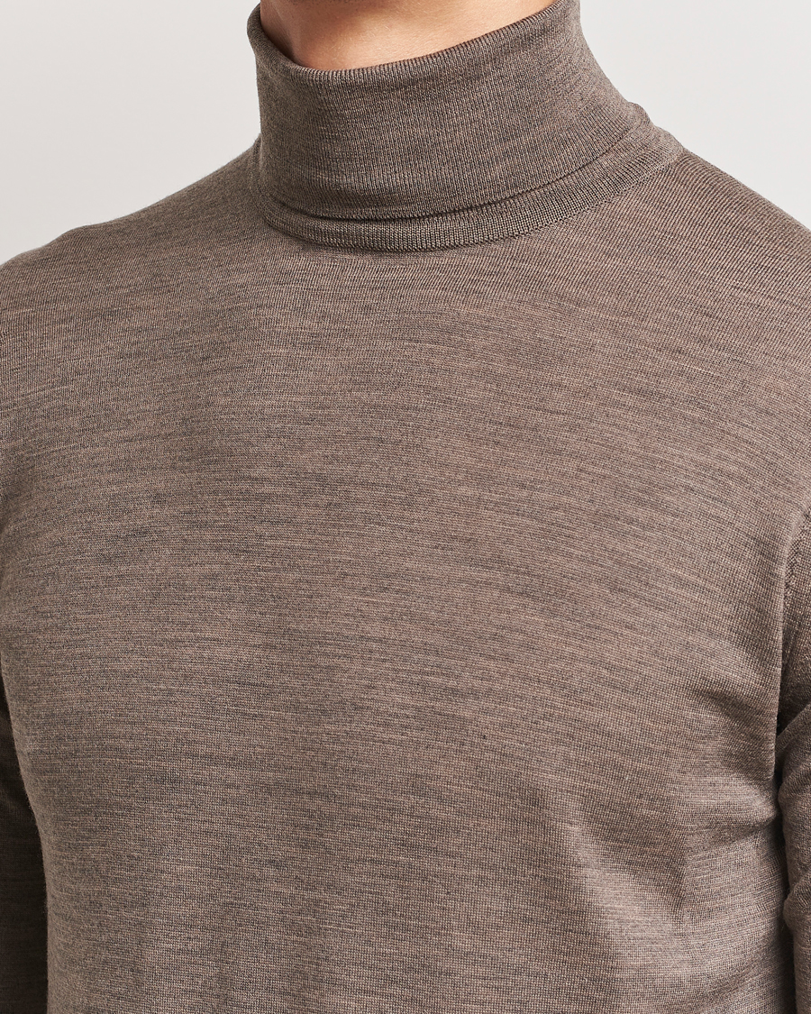 Heren | Truien | John Smedley | Cherwell Extra Fine Merino Rollneck Mushroom Brown