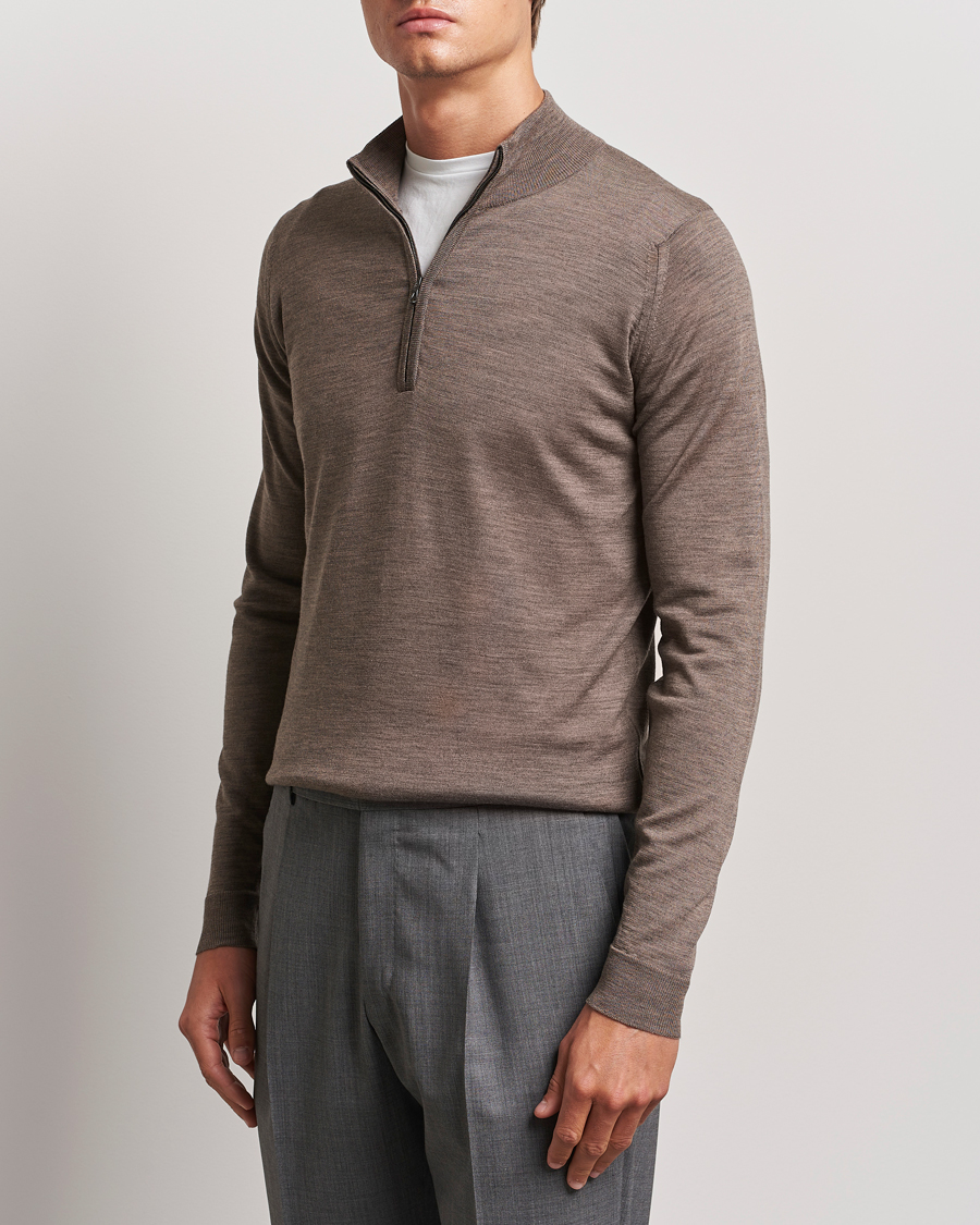 Heren |  | John Smedley | Barrow Extra Fine Merino Half Zip Mushroom Brown