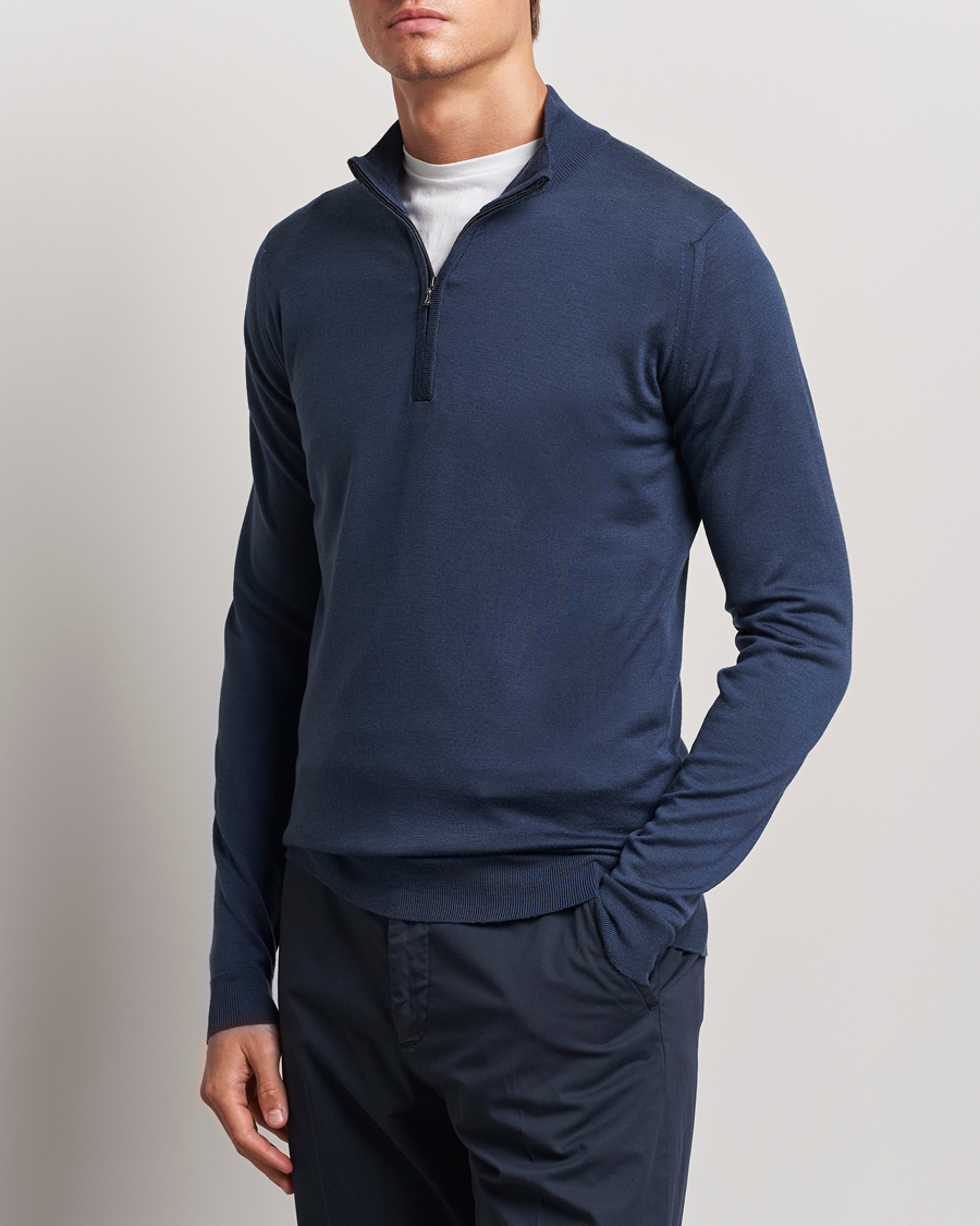 Heren |  | John Smedley | Barrow Extra Fine Merino Half Zip Smoke Blue