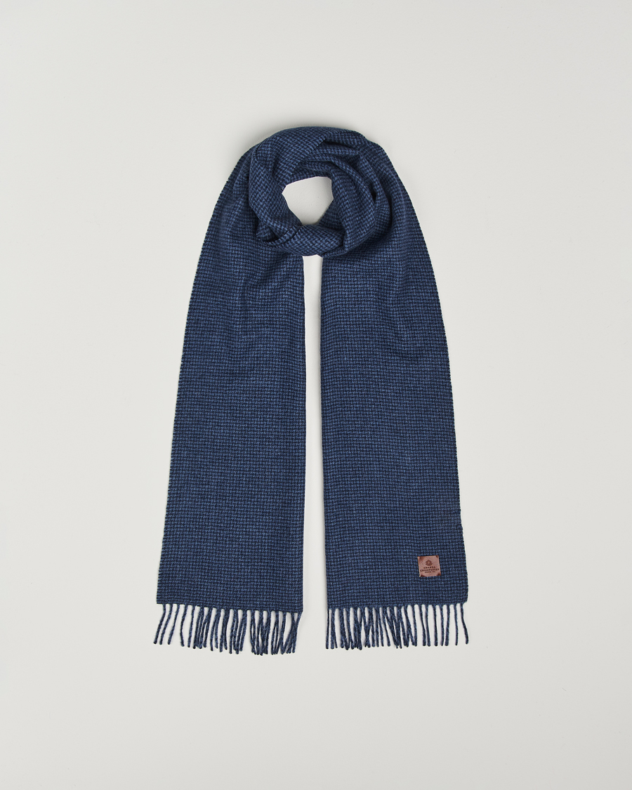 Heren | Amanda Christensen Merino Wool Dogtooth Scarf Navy | Amanda Christensen | Merino Wool Dogtooth Scarf Navy