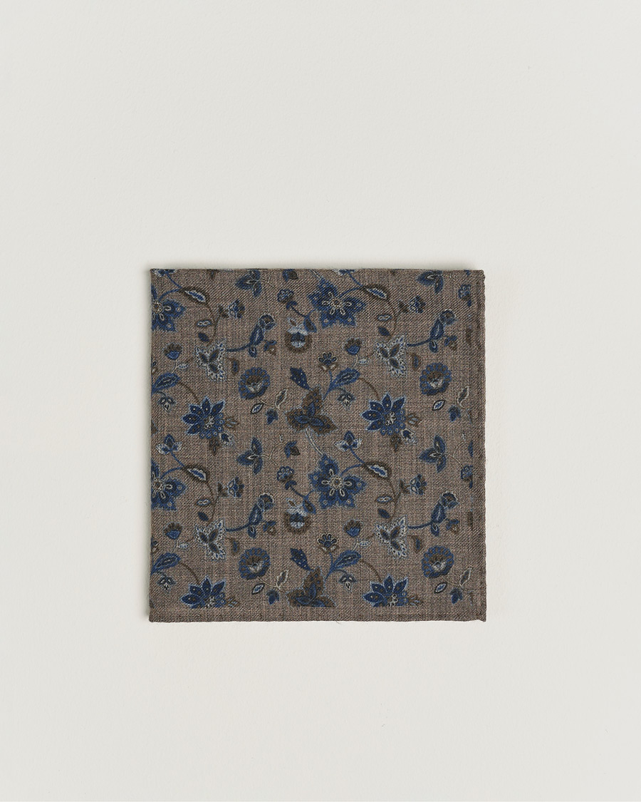 Heren | Amanda Christensen Wool Flannel Printed Flower Pocket Square Brown | Amanda Christensen | Wool Flannel Printed Flower Pocket Square Brown