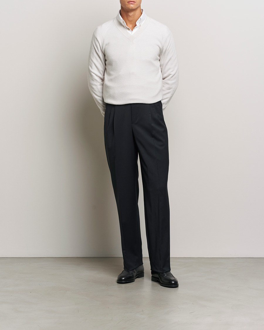 Heren | Broeken | Brioni | Pleated Wool Trousers Navy
