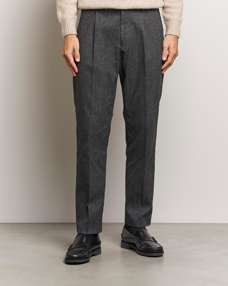 Heren | Broeken | NN07 | Bill Pleated Brushed Cotton Trousers Black Melange