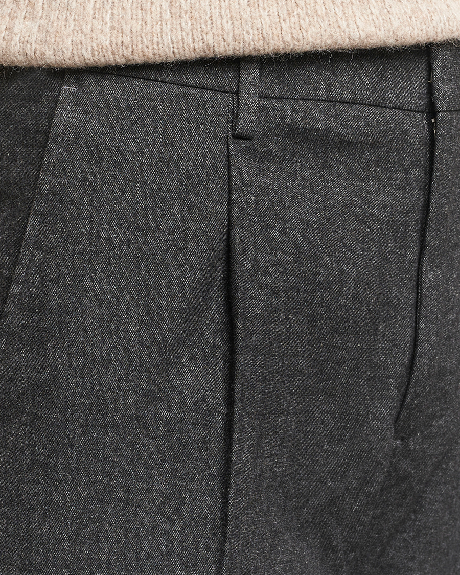 Heren | Broeken | NN07 | Bill Pleated Brushed Cotton Trousers Black Melange