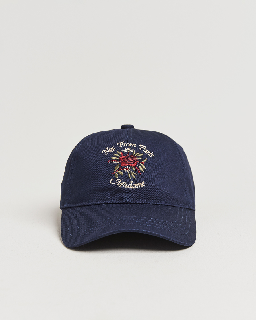 Heren | Drôle de Monsieur Flower Slogan Baseball Cap Dark Navy | Drôle de Monsieur | Flower Slogan Baseball Cap Dark Navy