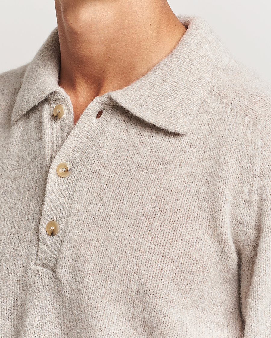 Heren | Truien | Howlin' | Brushed Wool Polo Cosmic Latte