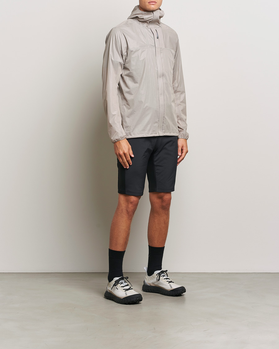 Heren | Korte broek | Houdini | Moonwalk Primaloft Padded Shorts True Black