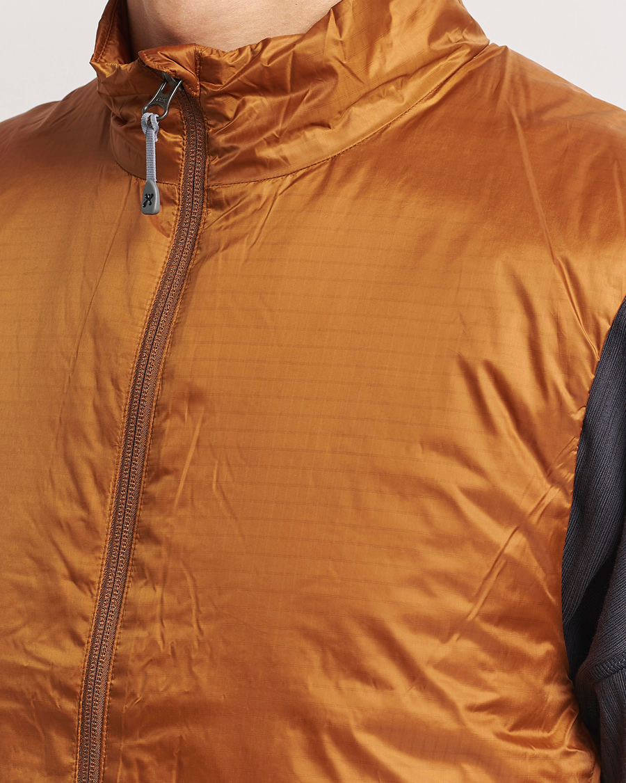 Heren | Jassen | Houdini | Dunfri Primaloft Padded Vest Rust Brown