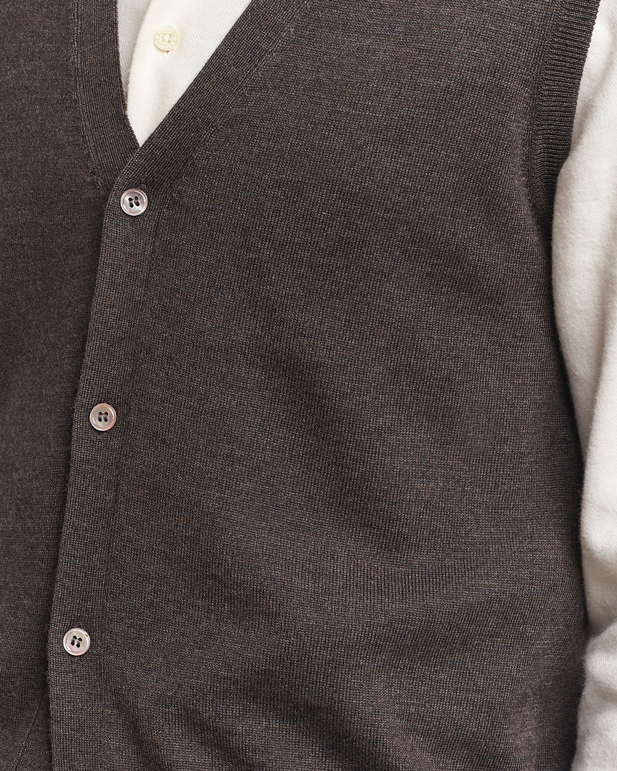 Heren | Truien | Morris | Merino Slipover Vest Brown