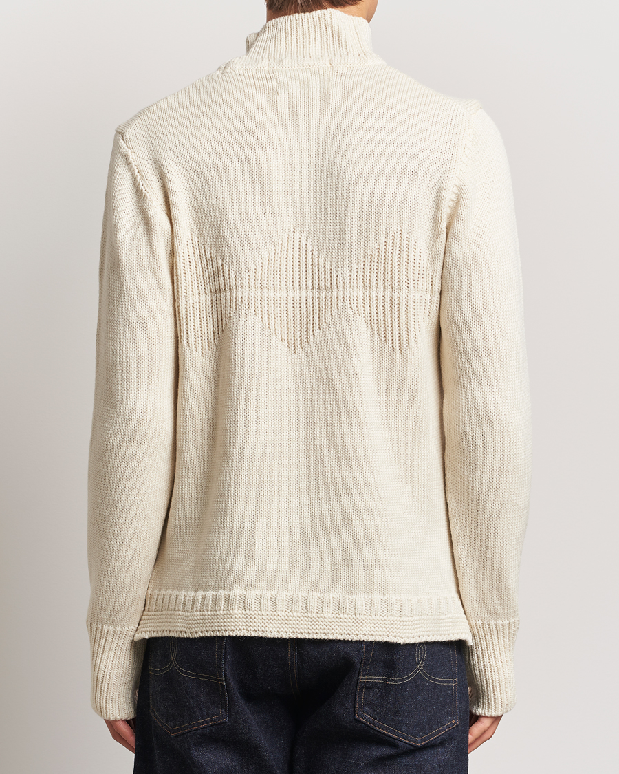 Heren | Truien | Peregrine | Mountain Guernsey Merino Funnel Neck Cream