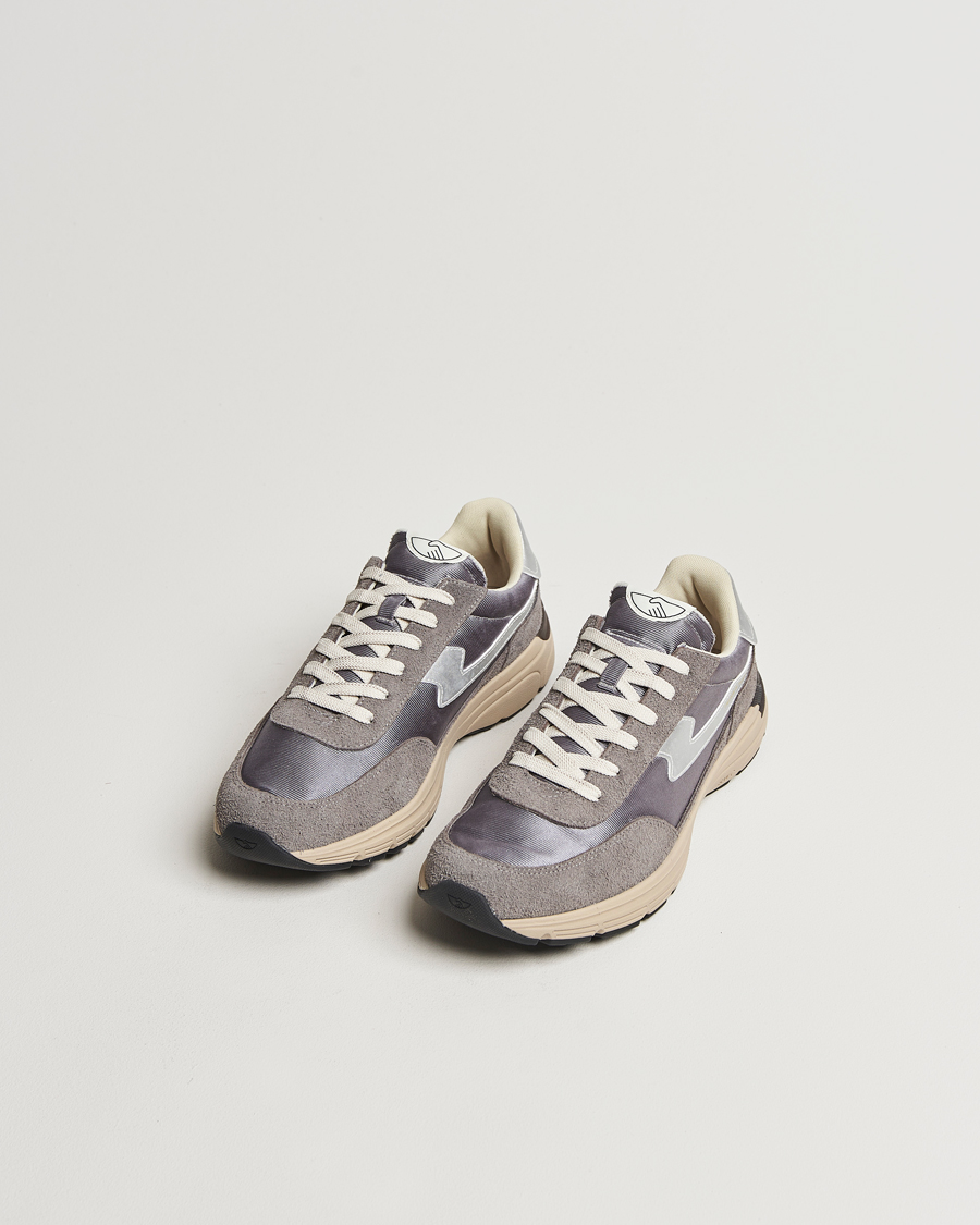 Heren | Stepney Workers Club Osier S-Strike Runner Sneaker Dark Silver | Stepney Workers Club | Osier S-Strike Runner Sneaker Dark Silver