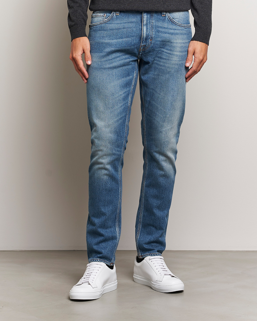 Heren | Jeans | Tiger of Sweden | Pistolero Stretch Cotton Jeans Medium Blue