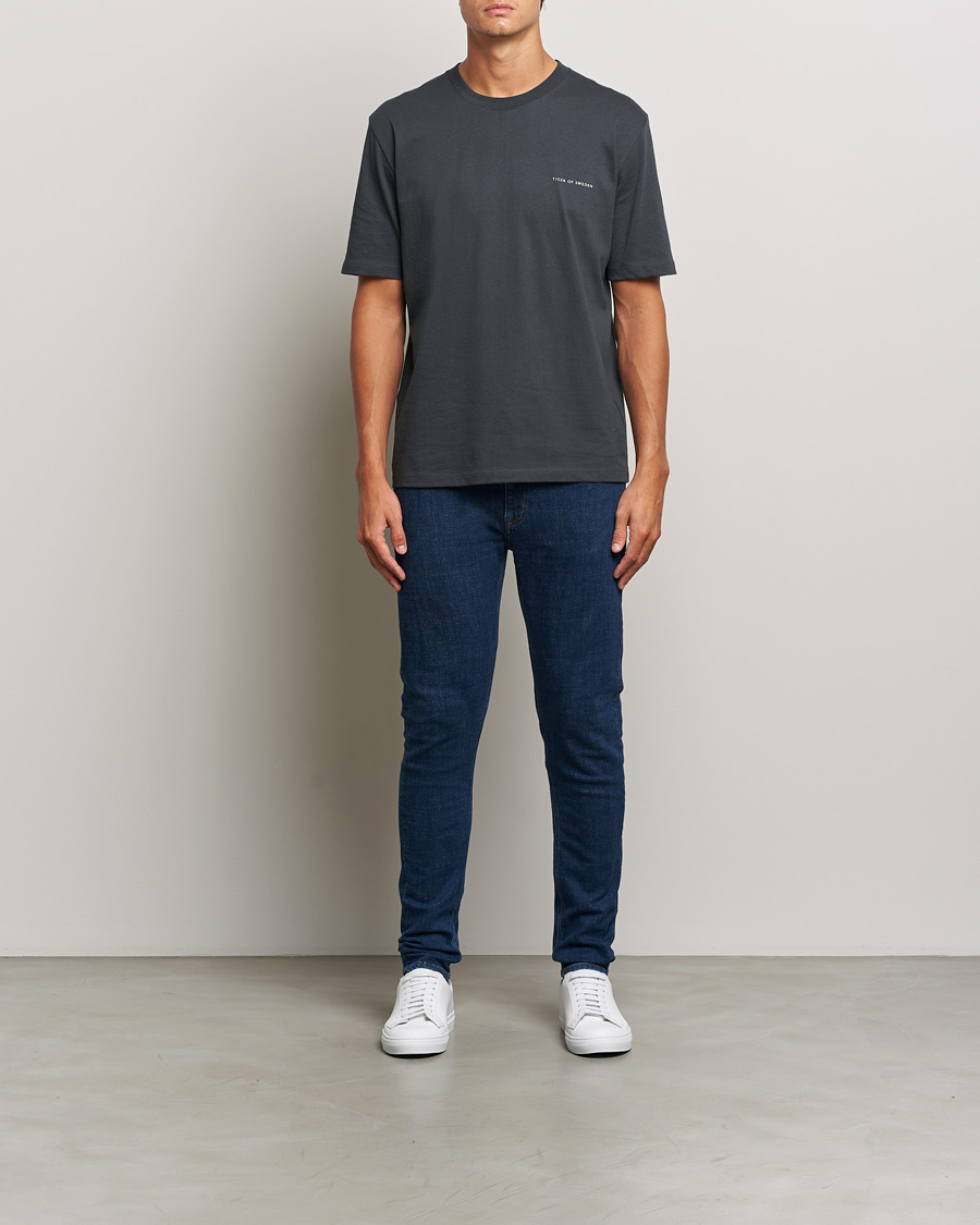 Heren | Jeans | Tiger of Sweden | Evolve Stretch Cotton Jeans Medium Blue