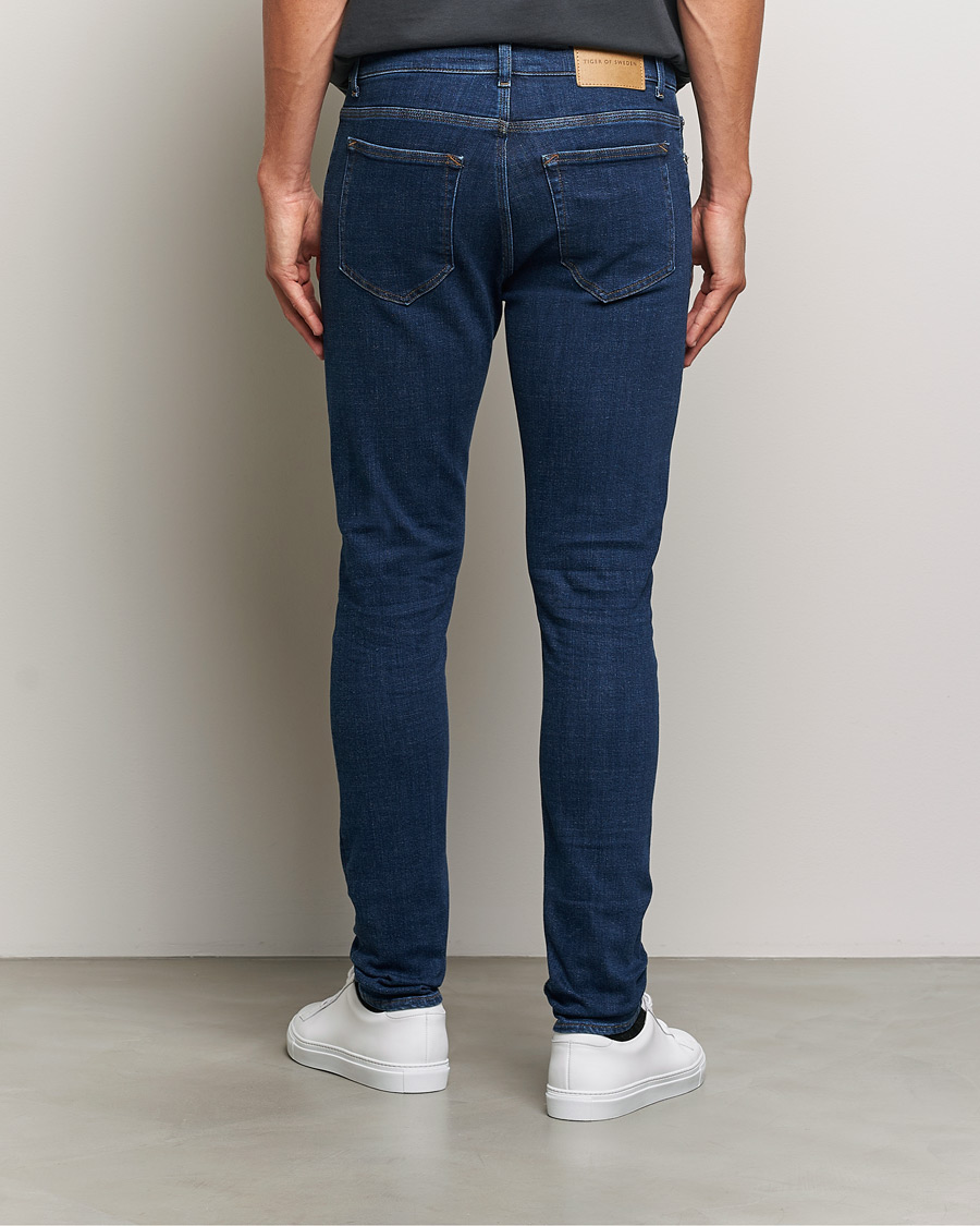 Heren | Jeans | Tiger of Sweden | Evolve Stretch Cotton Jeans Medium Blue
