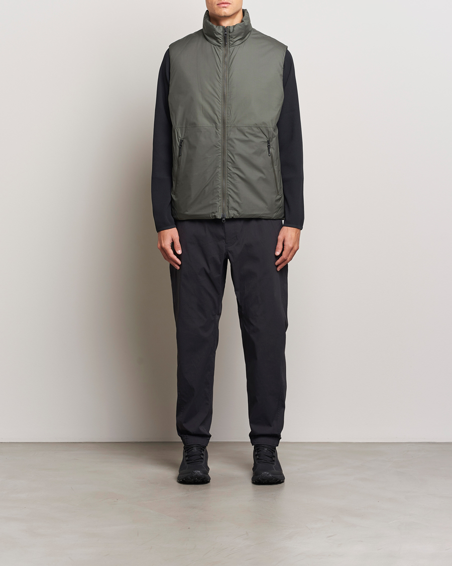 Heren | Jassen | Goldwin | GORE-TEX Windstopper Puffy Vest Dark Olive