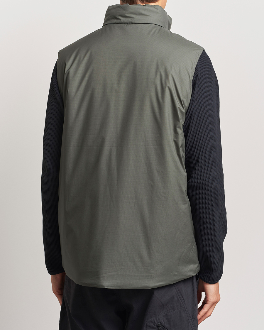 Heren | Jassen | Goldwin | GORE-TEX Windstopper Puffy Vest Dark Olive