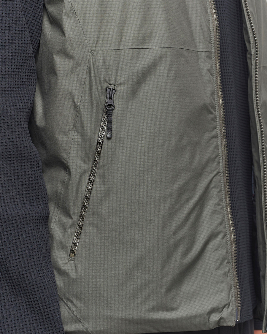 Heren | Jassen | Goldwin | GORE-TEX Windstopper Puffy Vest Dark Olive