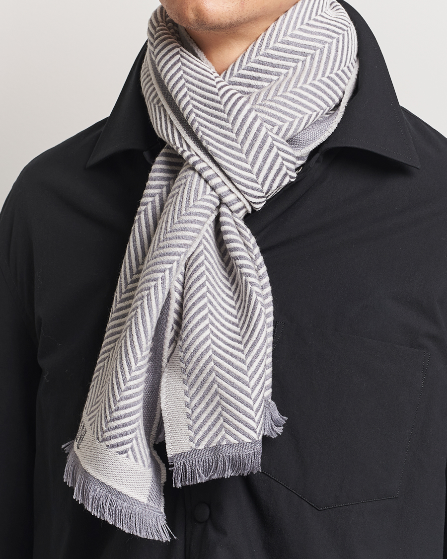 Heren | Giorgio Armani Wool Chevron Scarf Light Grey | Giorgio Armani | Wool Chevron Scarf Light Grey