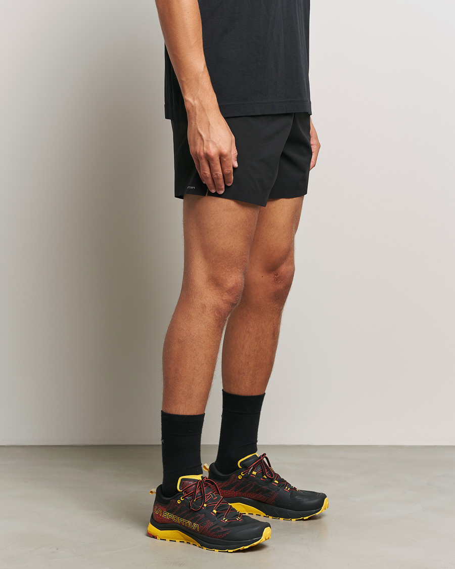 Heren | La Sportiva Jackal II GTX Black/Yellow | La Sportiva | Jackal II GTX Black/Yellow