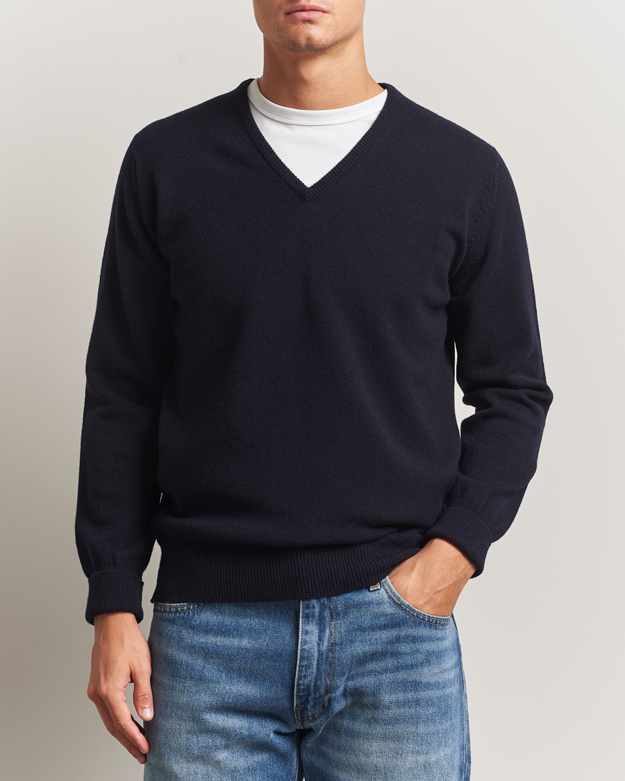 Heren | Truien | William Lockie | Rob Lambswool V-Neck Navy