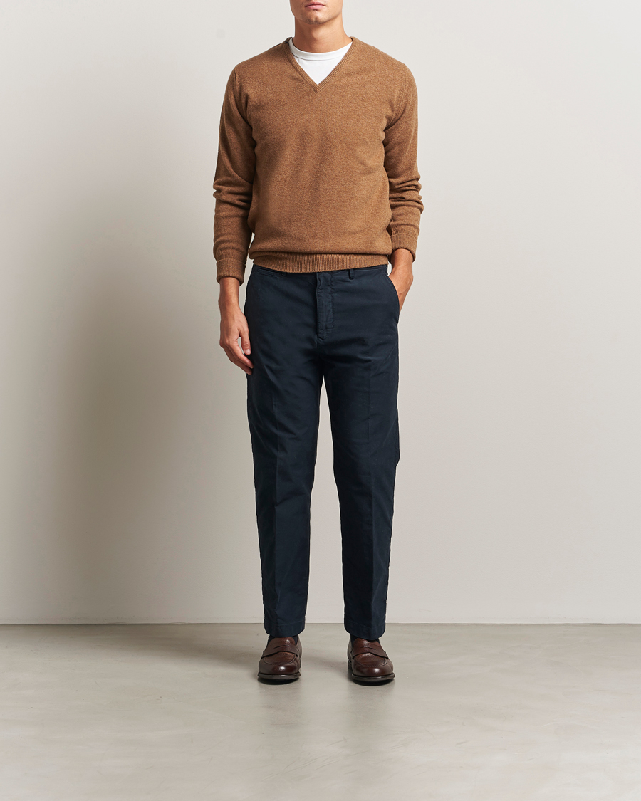 Heren | Truien | William Lockie | Rob Lambswool V-Neck Savannah