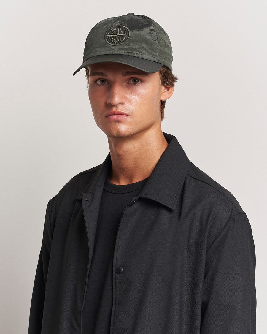 Heren | Stone Island Nylon Metal Logo Cap Musk | Stone Island | Nylon Metal Logo Cap Musk