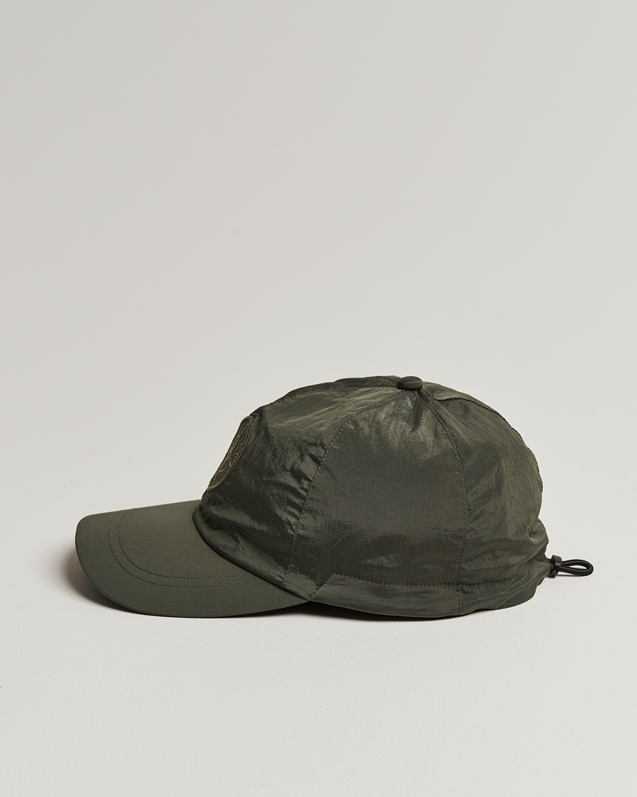 Heren | Stone Island Nylon Metal Logo Cap Musk | Stone Island | Nylon Metal Logo Cap Musk
