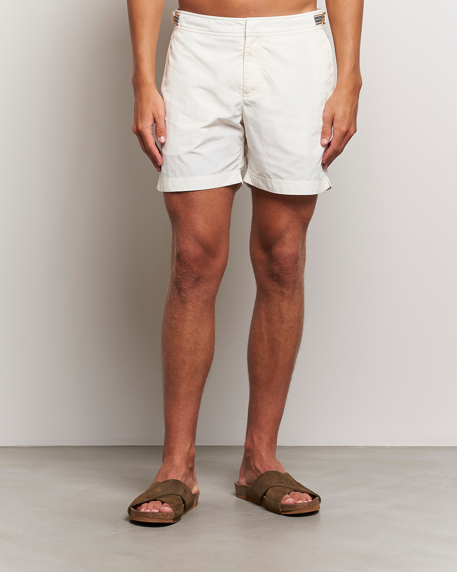 Heren | Zwembroek | Orlebar Brown | Bulldog Ribbon Tape Trim Swimshorts White Sand