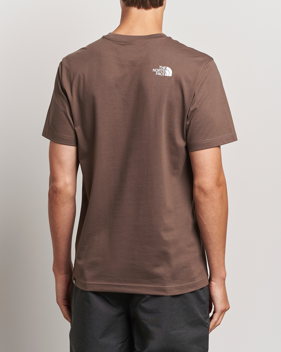 Heren | T-shirts | The North Face | Simple Dome Tee Dark Brown