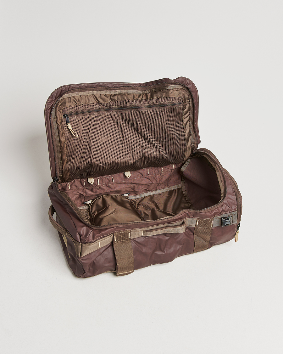 Heren | The North Face Base Camp Voyager Duffel 32L Brown | The North Face | Base Camp Voyager Duffel 32L Brown