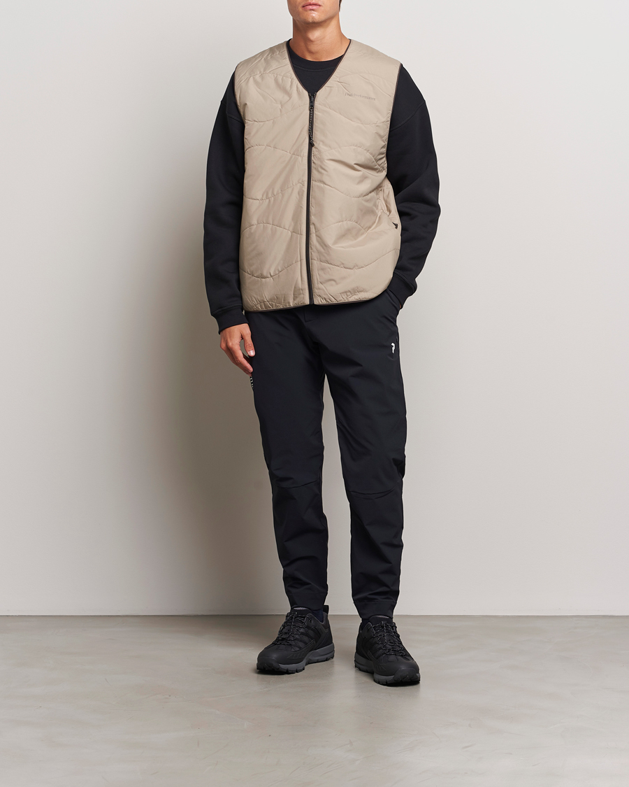 Heren | Jassen | Peak Performance | Insulated Reversable Vest Avid Beige