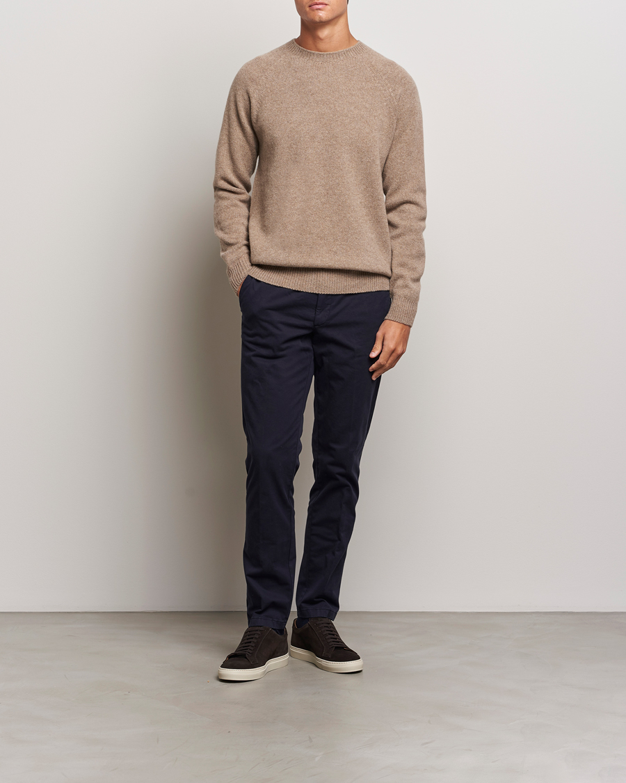 Heren | Truien | Sunspel | Lambswool Crewneck Sandstone