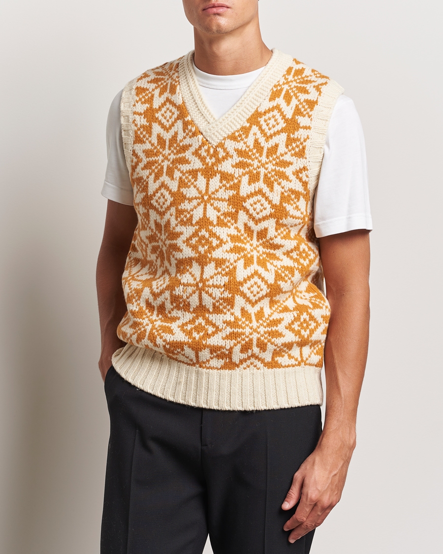Heren | Truien | BEAMS PLUS | Snow Pattern Knit Vest Gold