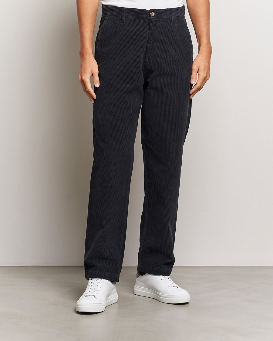 Heren | Broeken | A Day's March | Redwood Corduroy Trousers Black
