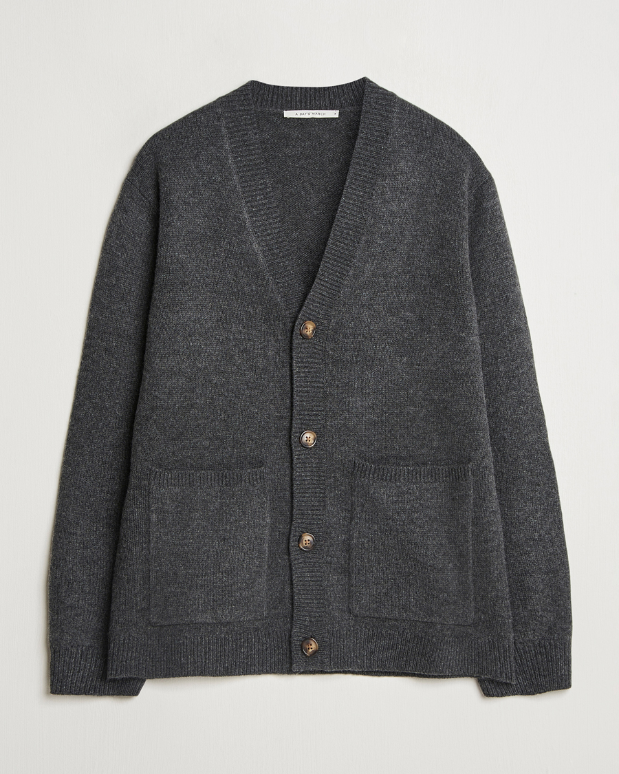 Heren | Truien | A Day's March | Jarrow Lambswool Cardigan Charcoal
