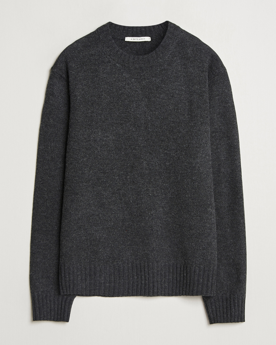 Heren | Truien | A Day's March | Marlow Lambswool Crew Black Melange