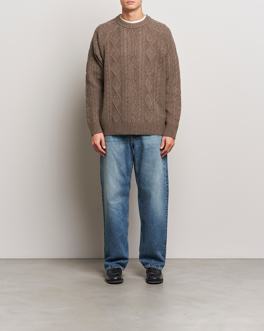 Heren | Truien | A Day's March | Atlas Aran Knit Lambswool Sweater Dark Taupe