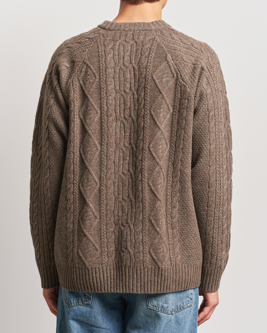 Heren | Truien | A Day's March | Atlas Aran Knit Lambswool Sweater Dark Taupe