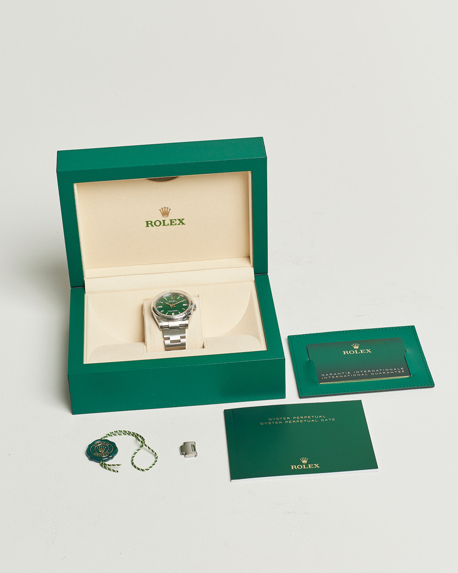 Heren | Rolex Pre-Owned Oyster Perpetual 36 126000 Steel Green Silver | Rolex Pre-Owned | Oyster Perpetual 36 126000 Steel Green Silver