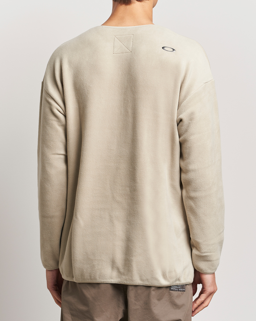 Heren | Truien | Oakley | FGL Micro Fleece Crew Desert Sand