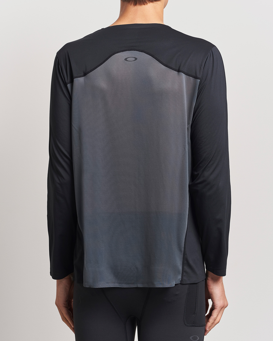 Heren | T-shirts | Oakley | Pursuit Pro Long Sleeve T-Shirt Blackout