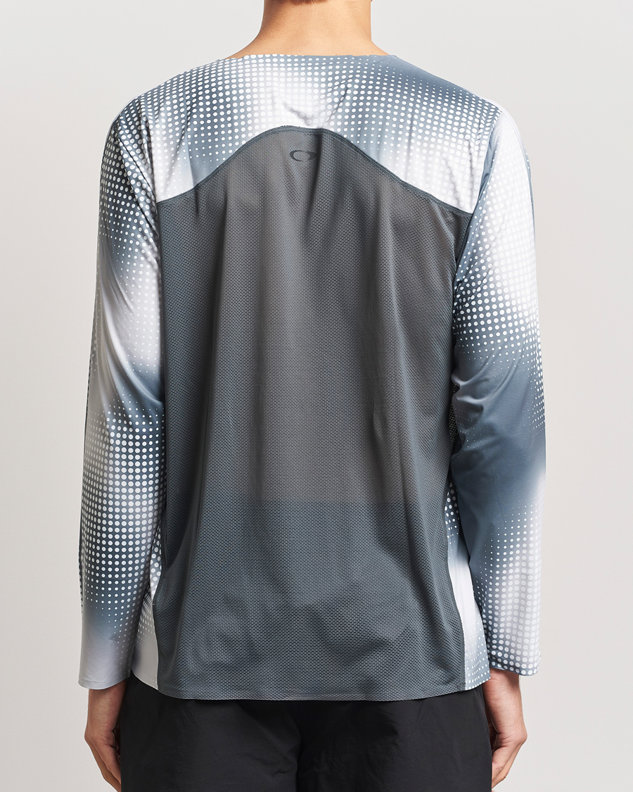 Heren | T-shirts | Oakley | Pursuit Pro Long Sleeve T-Shirt Organic Spots